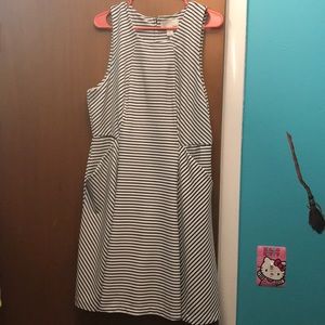 1x Forever21 striped dress with pockets EUC